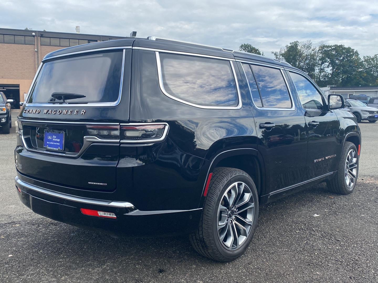 2022 Jeep Grand Wagoneer Series III