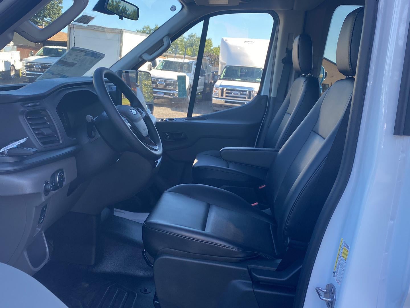 2026 Ford Transit Passenger Wagon XL