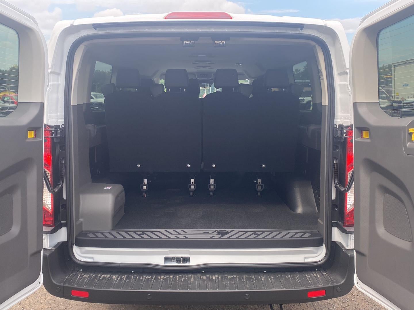 2026 Ford Transit Passenger Wagon XL