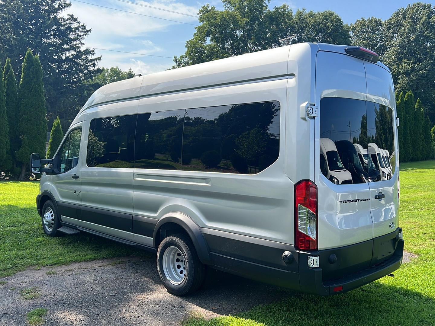 2026 Ford Transit Passenger Wagon XL