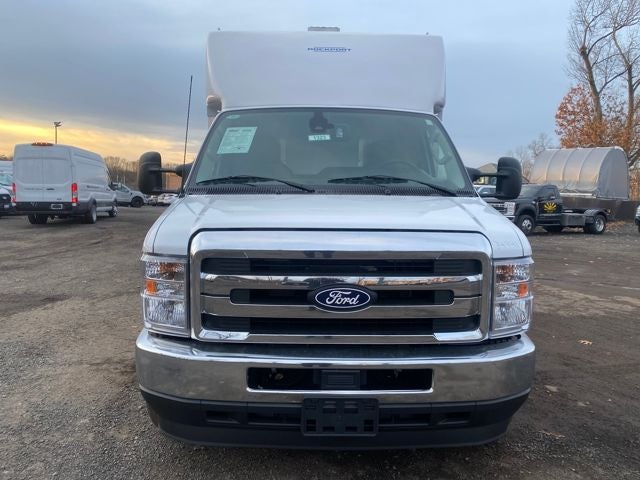 2026 Ford E-350SD Base Cutaway