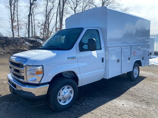 2026 Ford E-350SD Base Cutaway