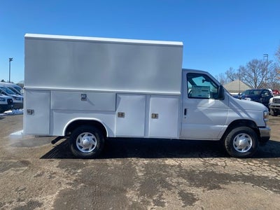 2026 Ford E-350SD Base Cutaway