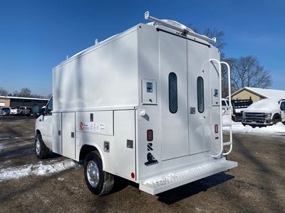 2026 Ford E-350SD Base Cutaway *Under Deposit*