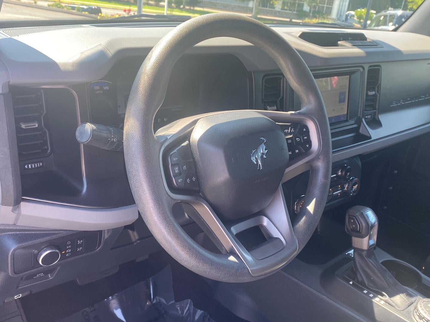 2022 Ford Bronco Base *Under Deposit*