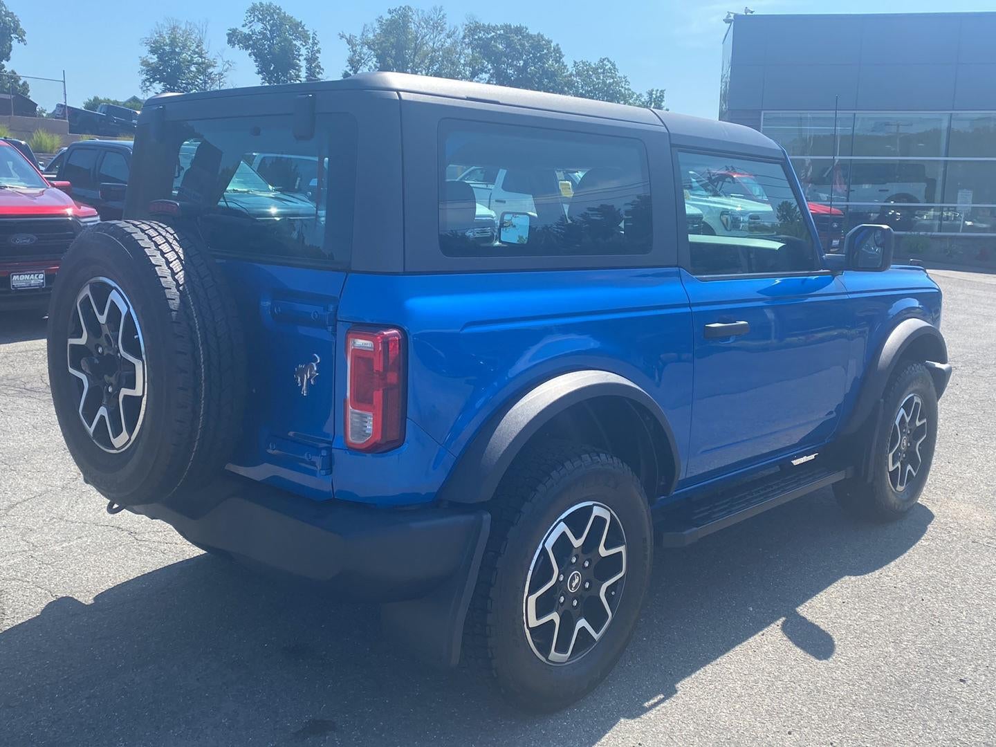 2022 Ford Bronco Base *Under Deposit*