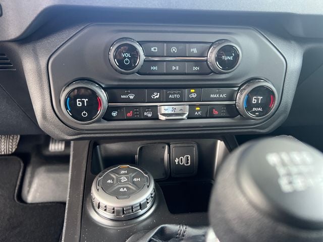 2026 Ford Bronco Badlands *Under Deposit*