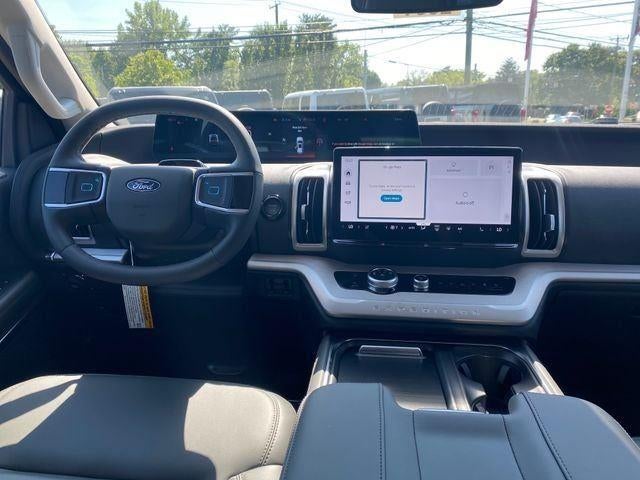 2026 Ford Expedition Active *Under Deposit*