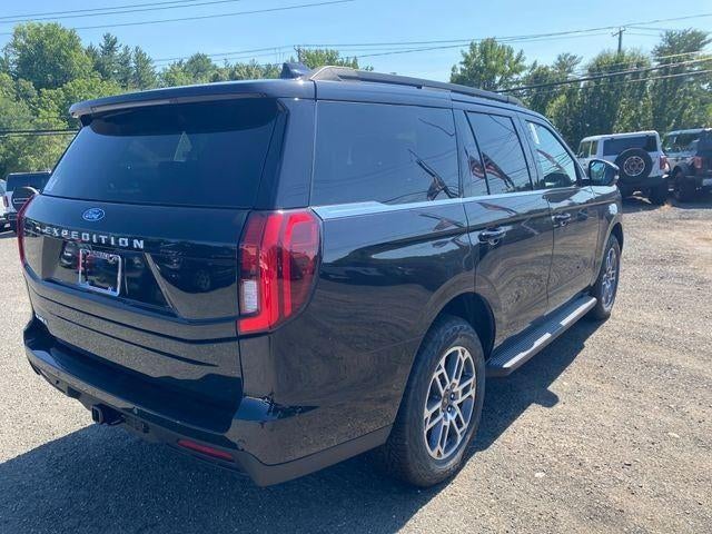 2026 Ford Expedition Active *Under Deposit*