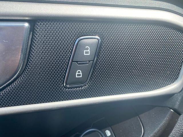 2022 Ford Explorer Base