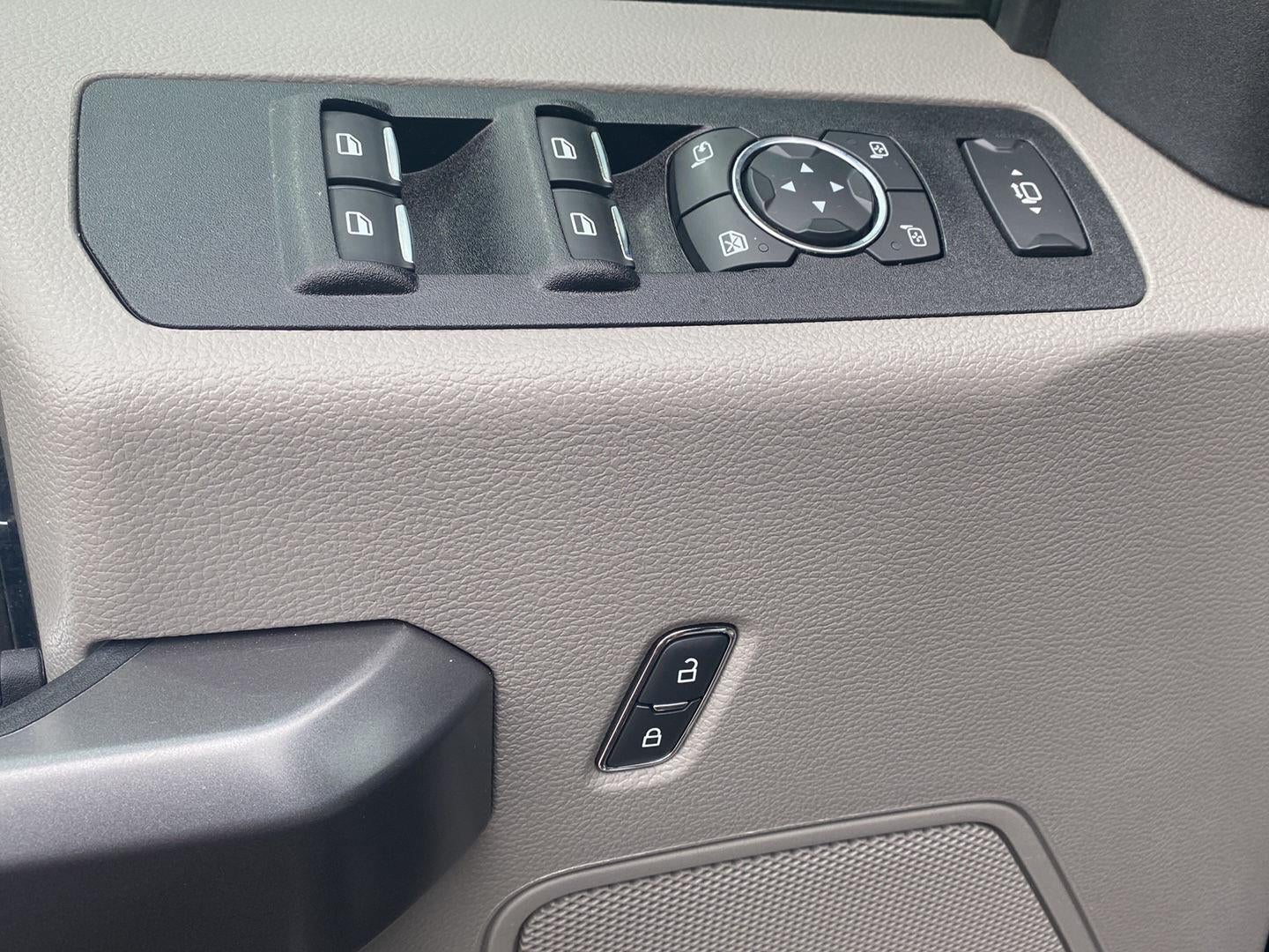 2021 Ford F-250 XLT *Under Deposit*