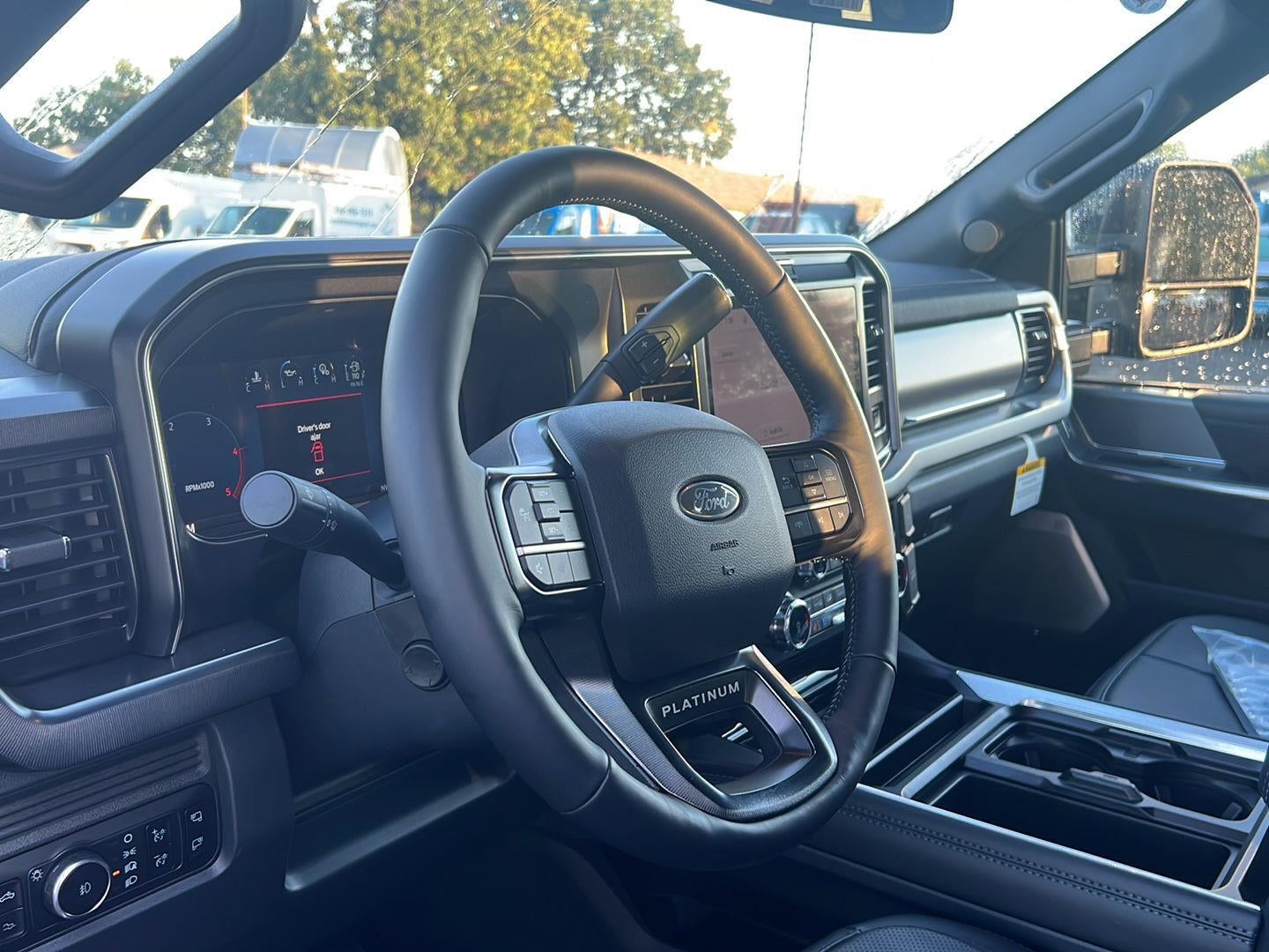 2027 Ford Super Duty F-350 SRW Platinum