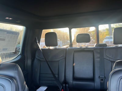 2027 Ford Super Duty F-350 SRW Platinum