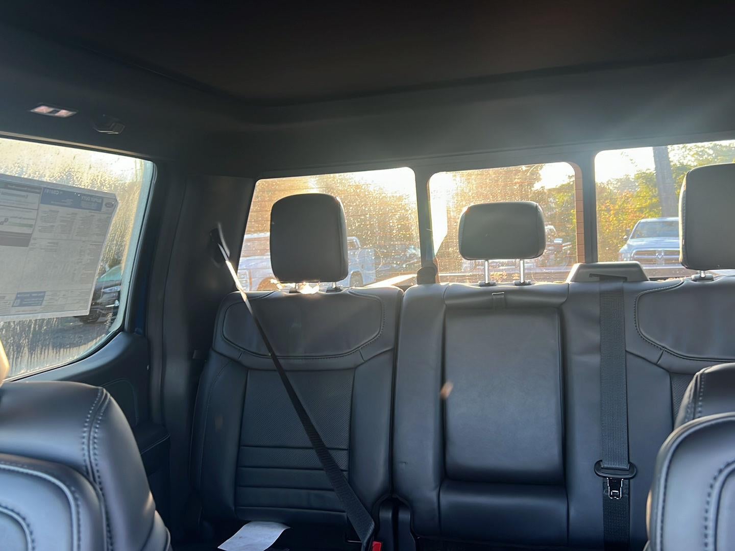 2027 Ford Super Duty F-350 SRW Platinum