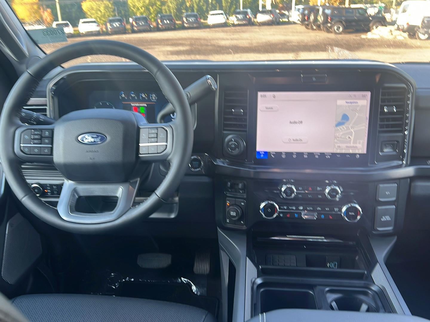 2027 Ford F-350 LARIAT *Under Deposit*