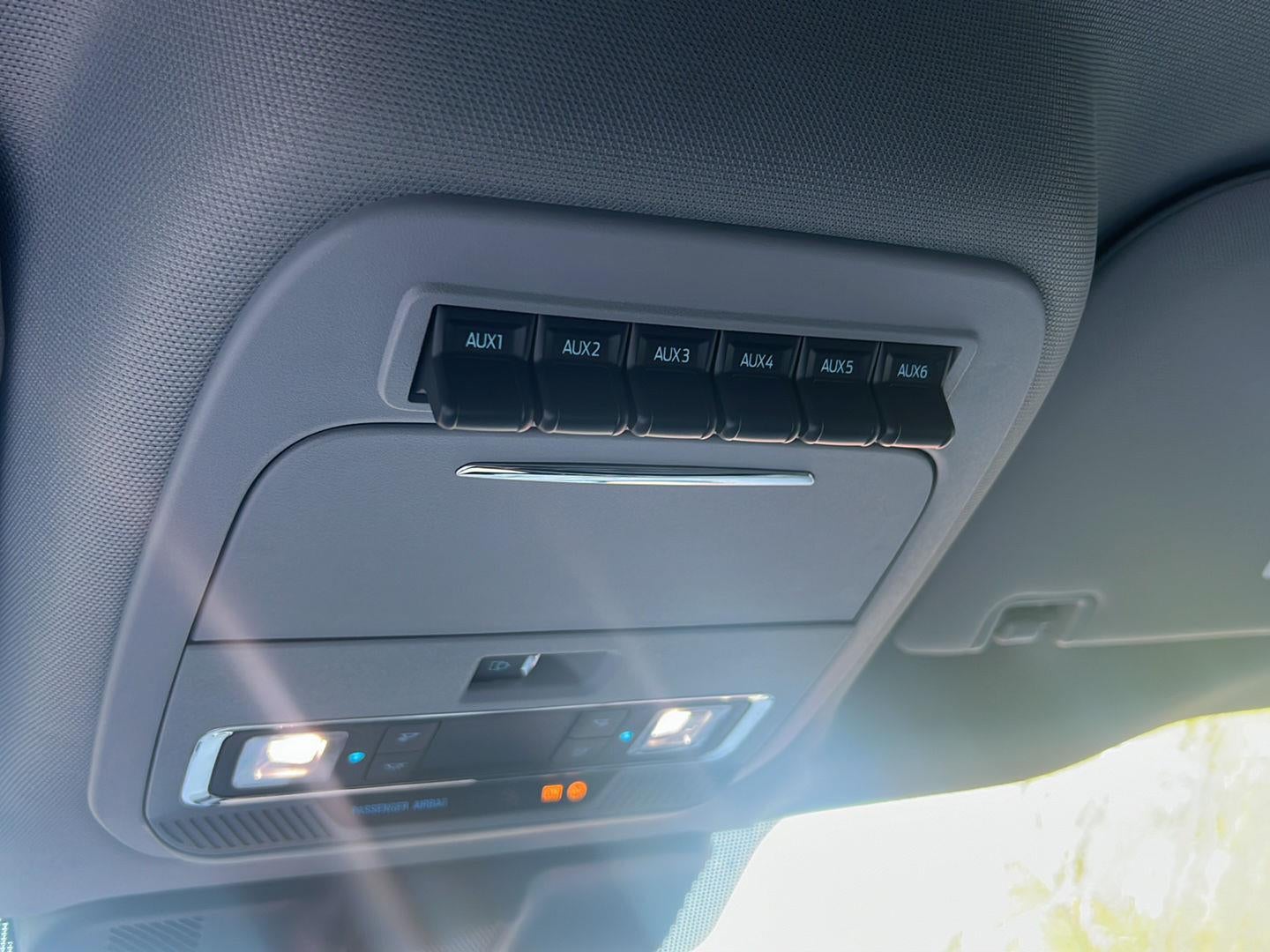 2027 Ford F-350 LARIAT *Under Deposit*