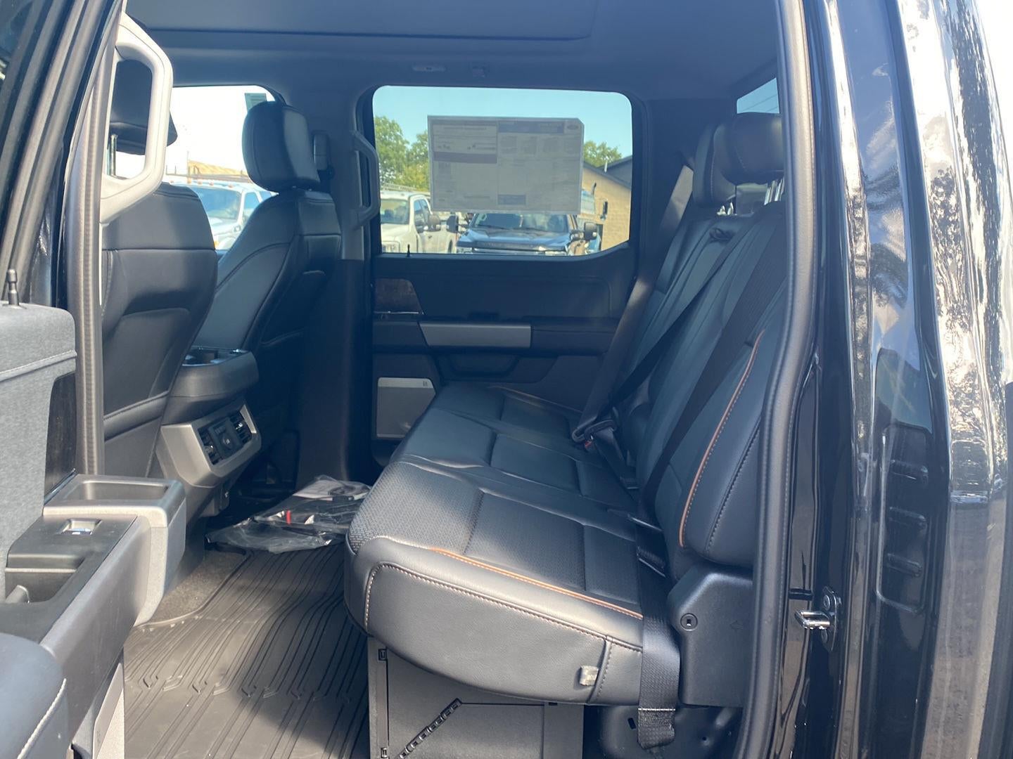 2026 Ford F-350 LARIAT *Under Deposit*