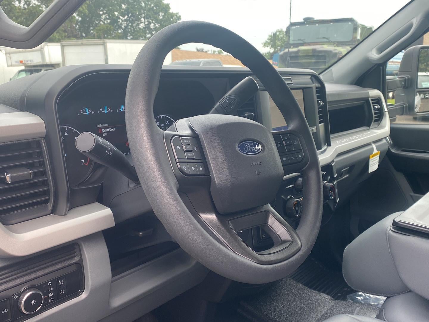2027 Ford F-350 XL