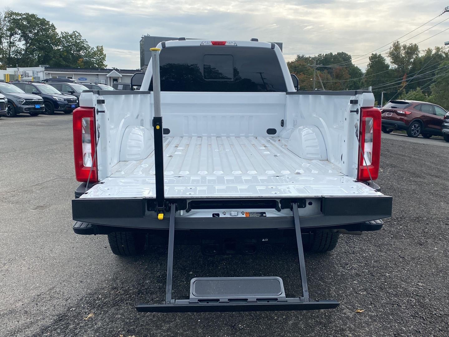 2025 Ford Super Duty F-350 SRW XL