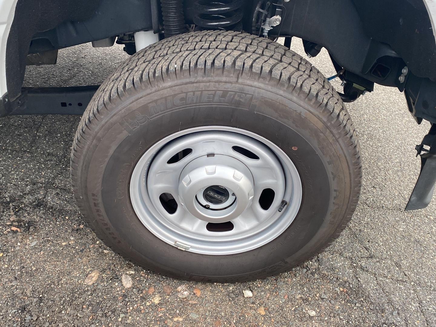 2025 Ford Super Duty F-350 SRW XL