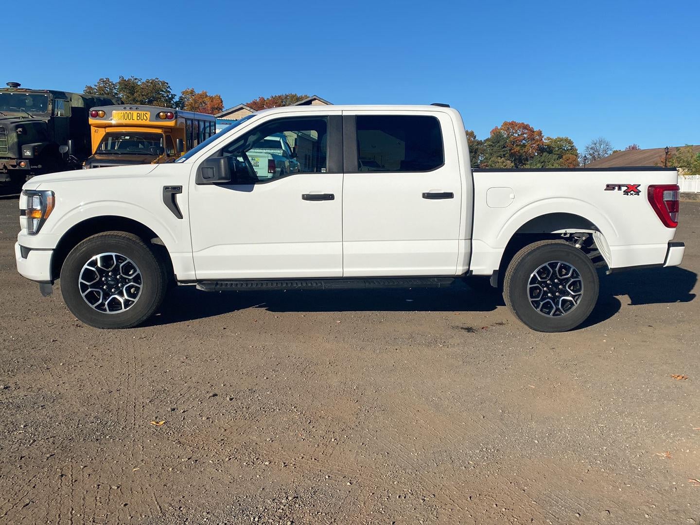 2023 Ford F-150 XL 4WD SuperCrew 5.5' Box