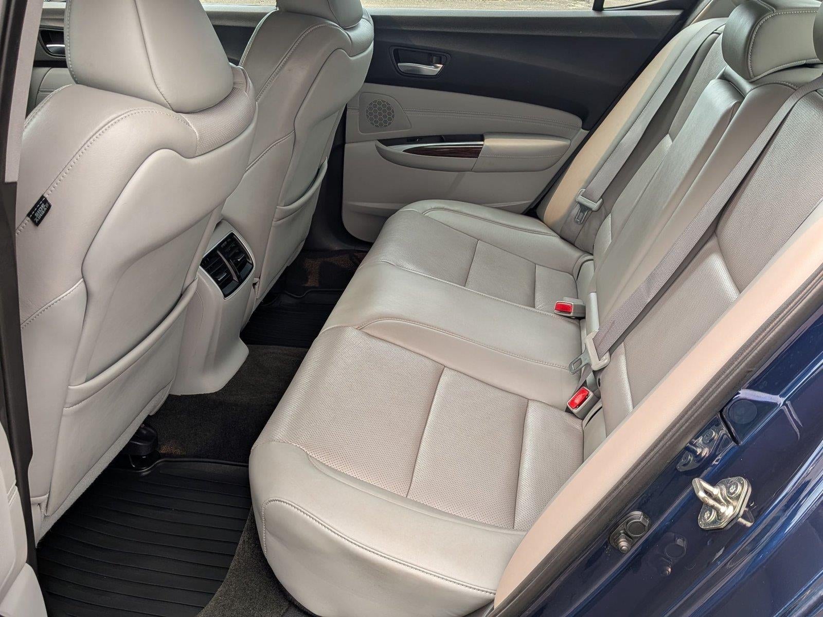 2017 Acura TLX V6 w/Advance Pkg