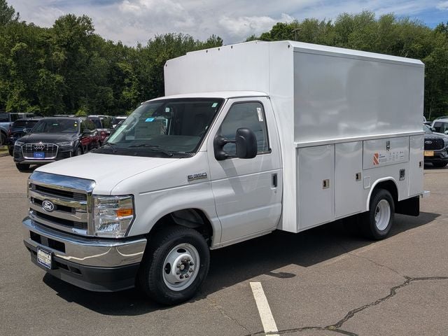 2026 Ford E-350SD Base Cutaway