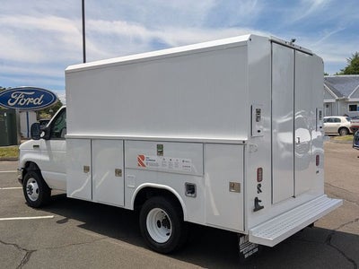 2026 Ford E-350SD Base Cutaway