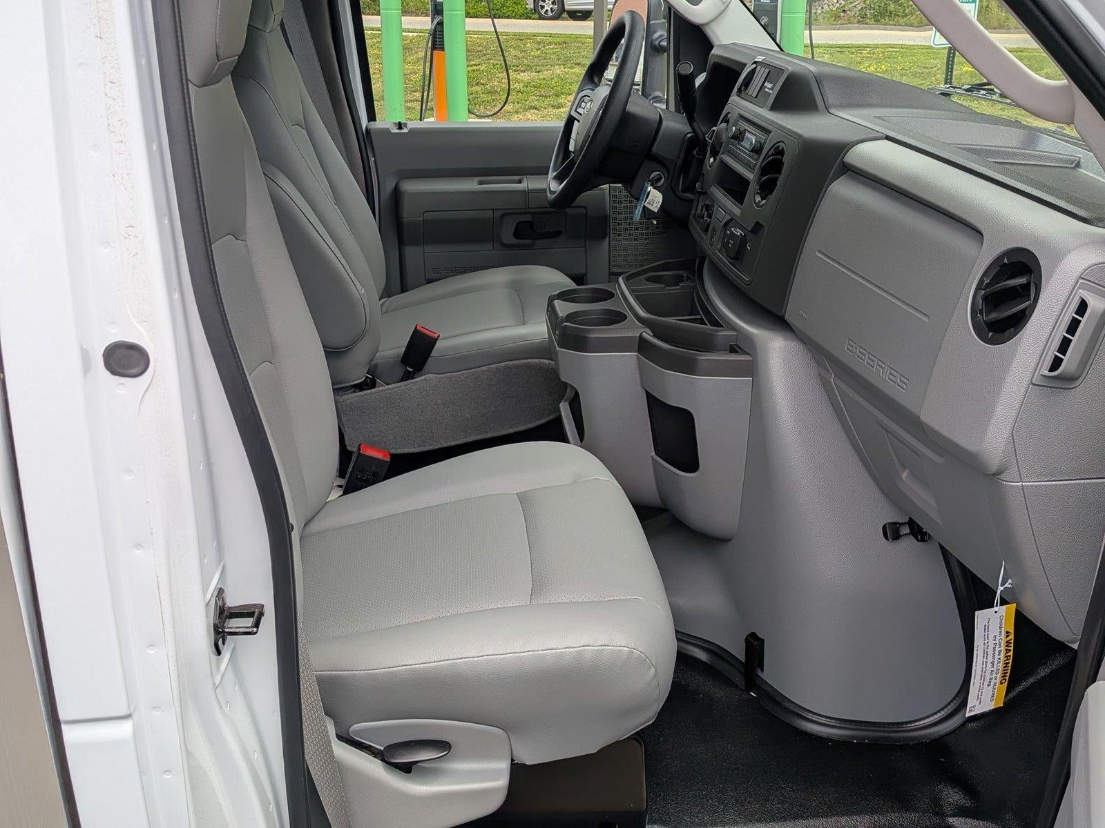 2026 Ford E-Series Cutaway Base Cutaway