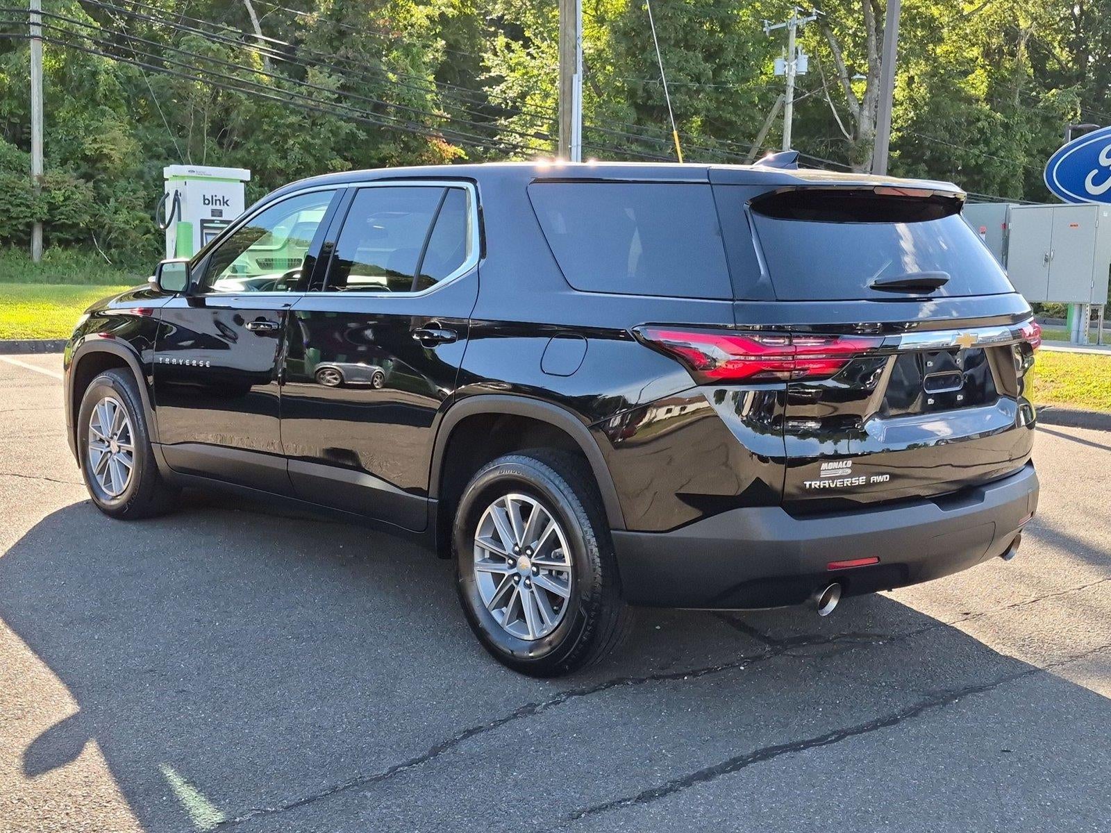 2023 Chevrolet Traverse LS