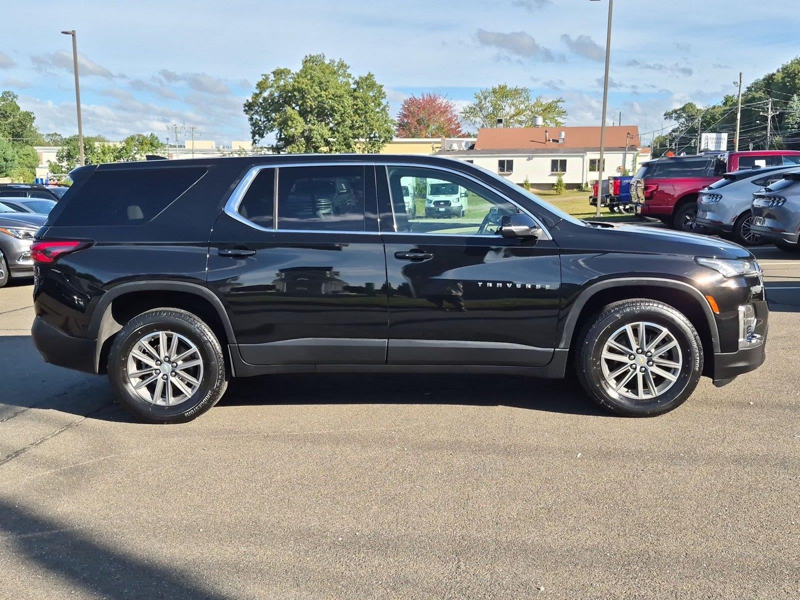 2023 Chevrolet Traverse LS