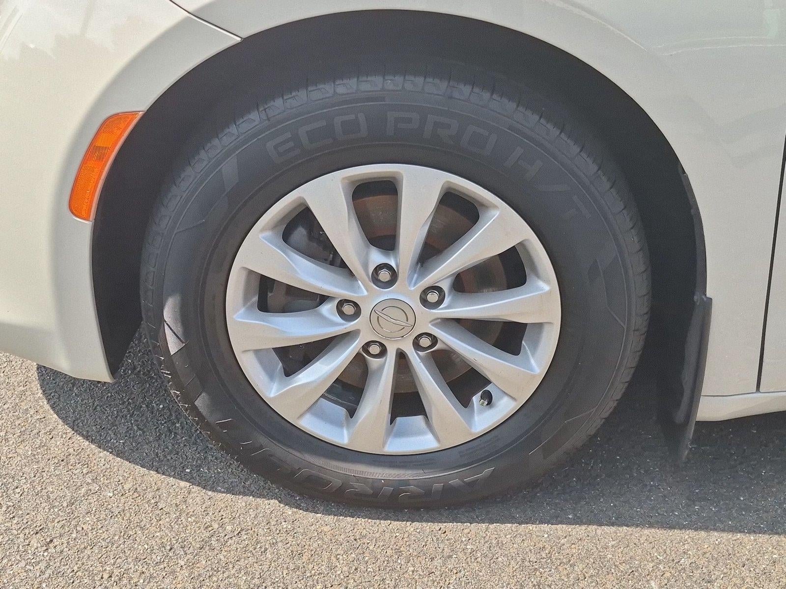 2017 Chrysler Pacifica Touring-L