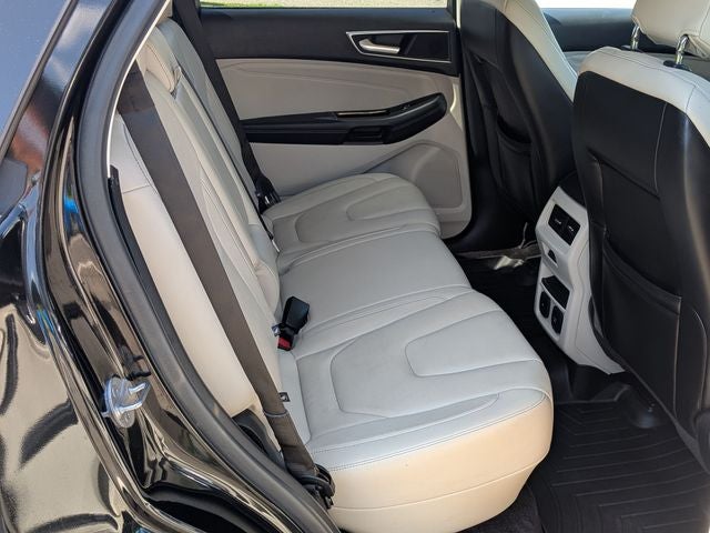 2015 Ford Edge Titanium *Under Deposit*