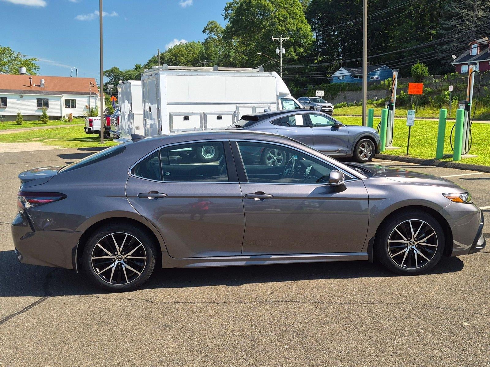 2024 Toyota Camry SE *Under Deposit*