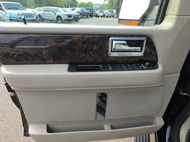 2017 Lincoln Navigator Select