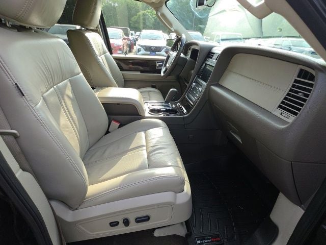 2017 Lincoln Navigator Select