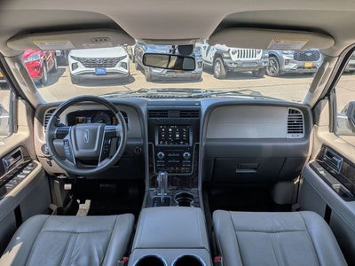 2017 Lincoln Navigator Select