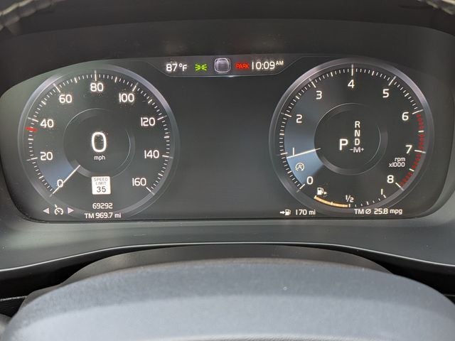 2020 Volvo XC40 R-Design *Under Deposit*