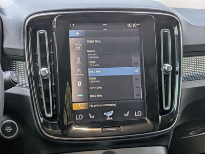 2020 Volvo XC40 R-Design *Under Deposit*