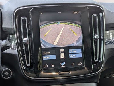 2020 Volvo XC40 R-Design *Under Deposit*