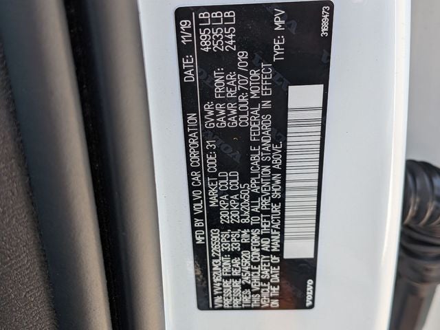 2020 Volvo XC40 R-Design *Under Deposit*